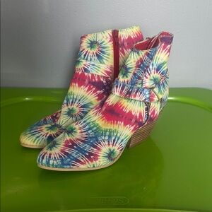Lemon Drop By Privileged Size 7.5 Spirit Tie Dye Heeled Booties hippie boho